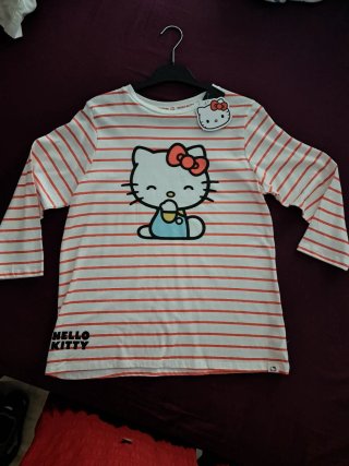 Camiseta Hello Kitty. Manga 3/4.    Talla S