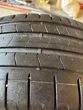 PIRELLI 275/50 R20 Neumático