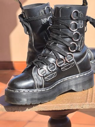 Botas Dr Martens plataforma y aros n 41