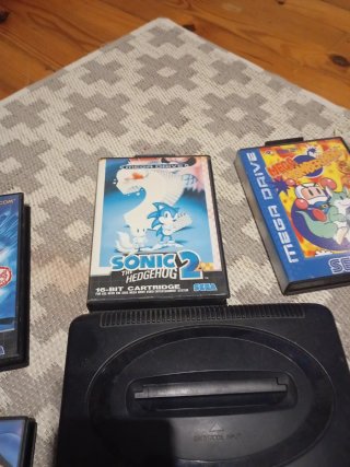 Sega Mega Drive 2 + Mando + Juegos