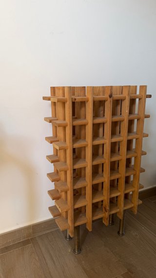 Botellero de madera y metal