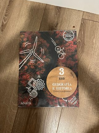 Libros geografía e historia Trimestres 1,2 y 3