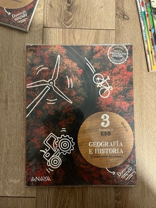 Libros geografía e historia Trimestres 1,2 y 3