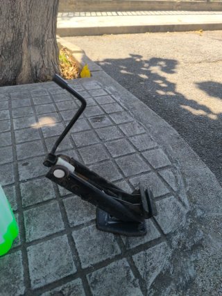 Gato mecánico para coche