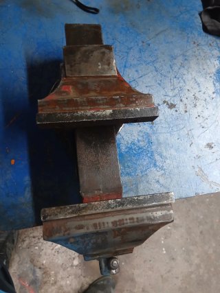 Tornillo de banco robusto