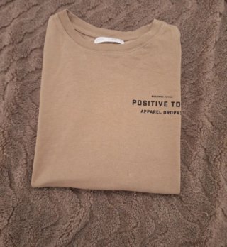 Camiseta beige Positive Tour