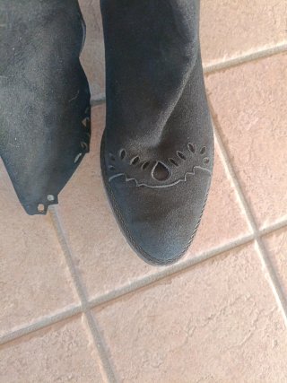 Stivali scamosciati neri alti