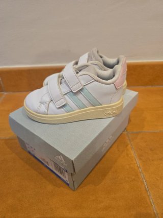 Zapatillas Adidas Niña Velcro Blancas