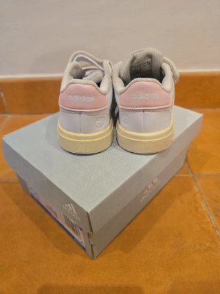 Zapatillas Adidas Niña Velcro Blancas
