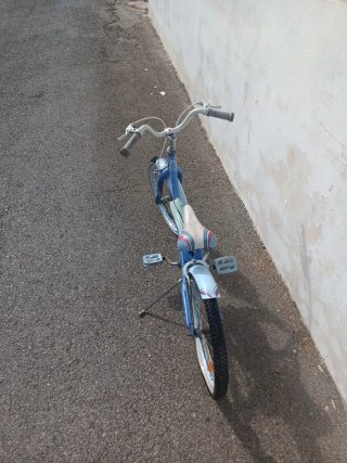 Bicicleta infantil azul