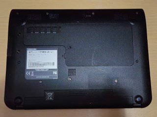 Portatile Toshiba Satellite Pro NB10 in nero