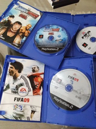 Lote 5 Juegos PS2: FIFA, Smackdown, Bratz, PES