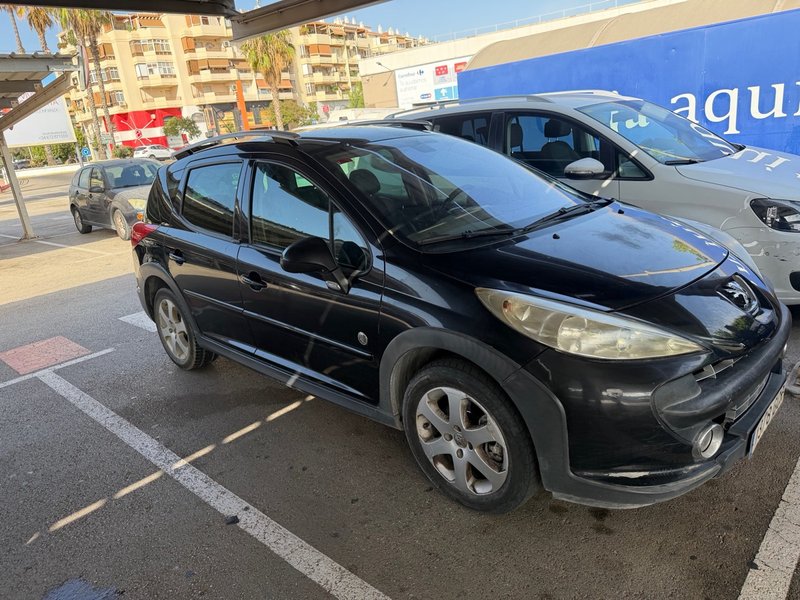 Peugeot 207 2009 - foto 1