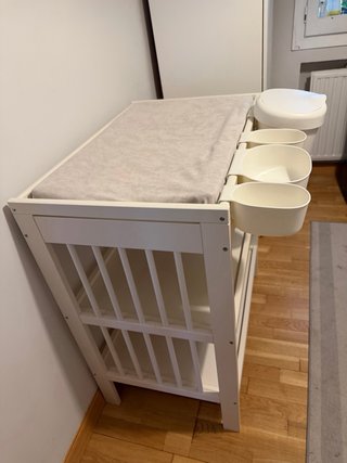 Cambiador Bebé IKEA con Accesorios