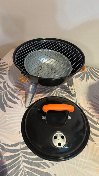 Barbacoa Carbón Naterial Negra y Naranja