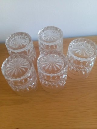 Conjunto de 5 vasos de cristal tallado