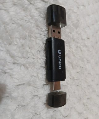 Lettore per schede SD/Micro SD unico