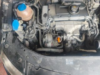 Volkswagen Passat Beige se vende para piezas