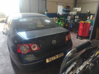 Volkswagen Passat Beige se vende para piezas