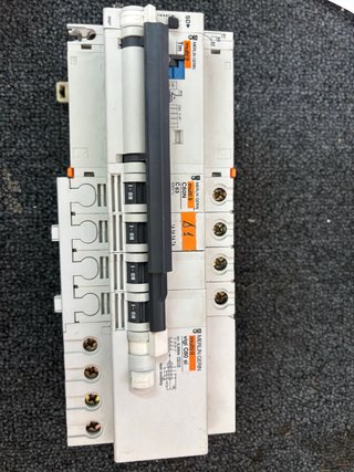 Merlin Gerin Multi9 C60N C63 4P + Vigi C60 SI