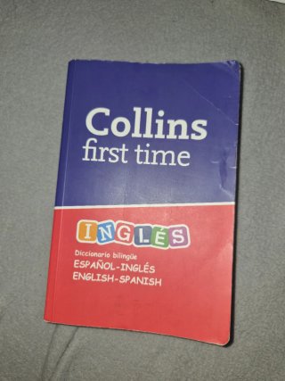 First Time Ingles: Diccionario bilingue Espanol...