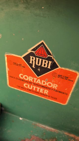 Cortador Cerámica Rubí Maletín Metálico