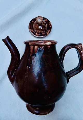 Juego de cerámica marrón