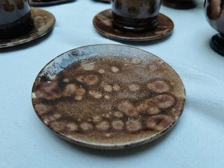 Juego de cerámica marrón