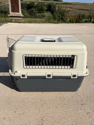 Transportín perro mediano 70x50x50 puerta metálica
