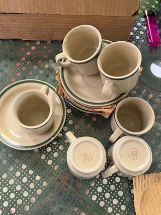 Juego Tazas Café Beige y Verde