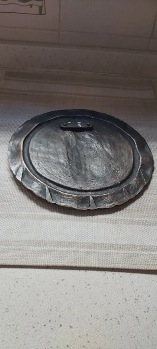 Plato Bronce Virgen Montserrat