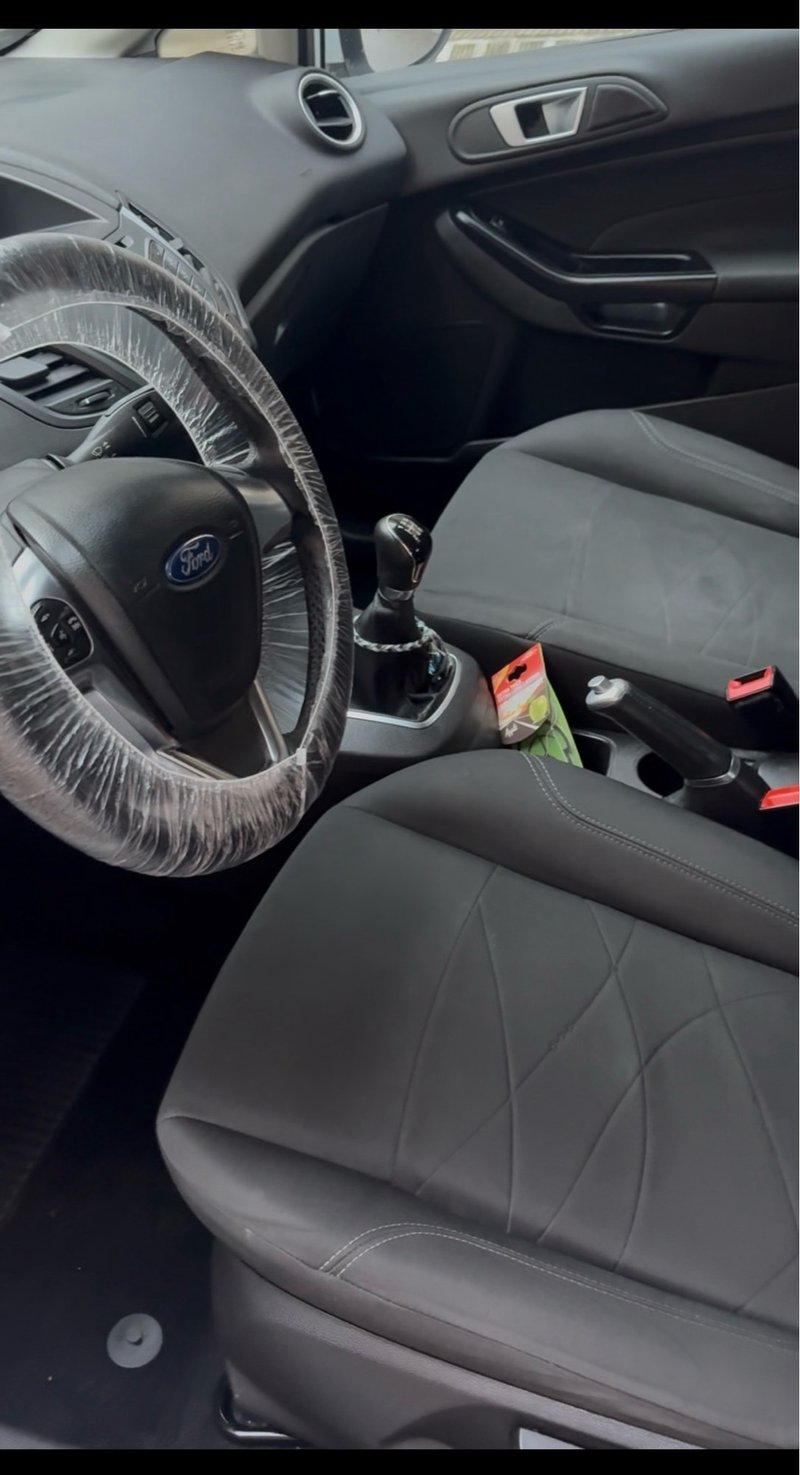 Ford Fiesta 2015 - foto 1