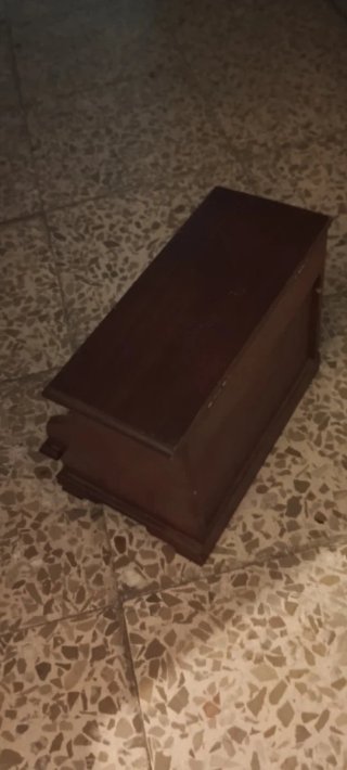 Joyero de madera con tapa enrollable