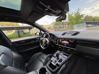 Porsche Cayenne 2022