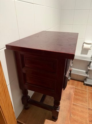 Mueble de madera con cajones negociable precio