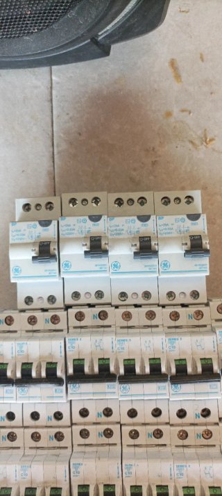 Interruptores automáticos y diferenciales