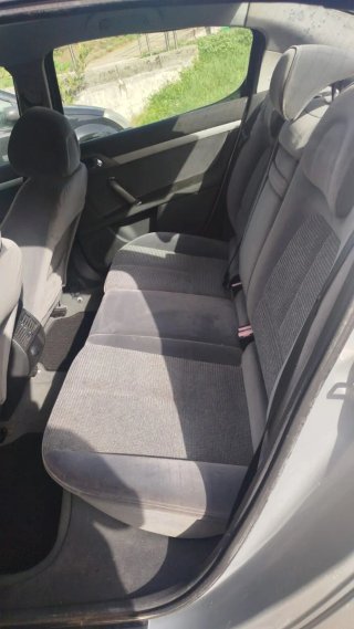 Peugeot 4007 2004