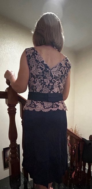 Vestido azul y rosa con encaje
