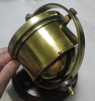 Brújula de barco noruego restaurada