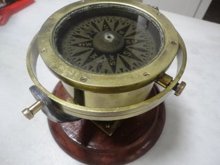 Brújula de barco noruego restaurada