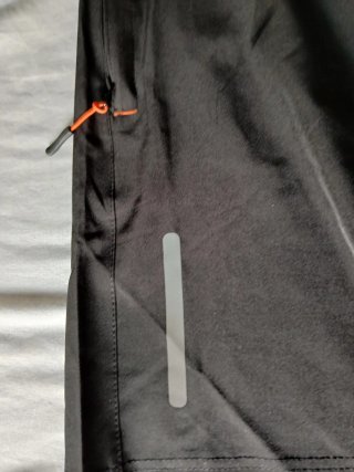 Pantalón corto deportivo negro