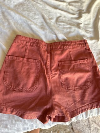Short terracota con pinzas