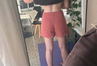 Short terracota con pinzas