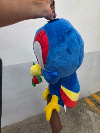 Peluche Loro Azul con rosa de 70cm