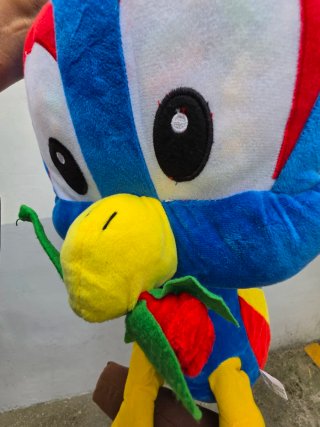 Peluche Loro Azul con rosa de 70cm