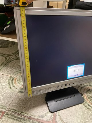 Monitor AOC 15 con altavoces integrados