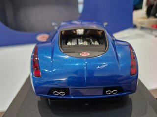 Slot 1/24 Bugatti EB 18.3 Chiron Azul autoart