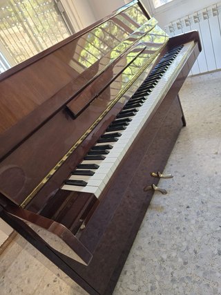 Piano Vertical Kawai