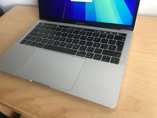 MacBook Pro 13 2019 16GB Touch Bar
