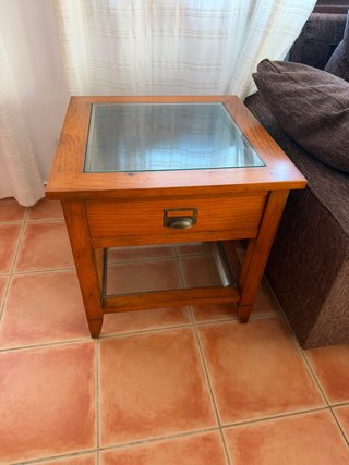 Mesita auxiliar madera y cristal salón